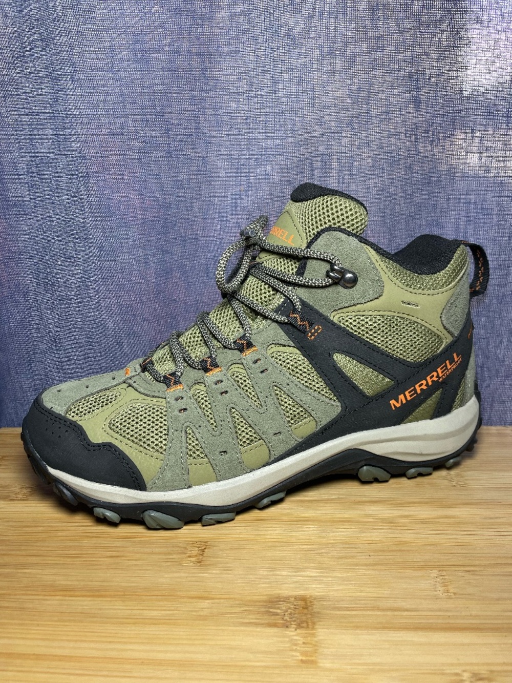 Merrell Accentor 3 Mid Waterproof Hiking Boots Trail Shoes Green Black Sz 9 EUC!